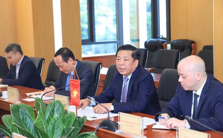 Tăng cường hợp tác đường sắt, hàng không Việt Nam - Vương quốc Anh- Ảnh 2. Tăng cường hợp tác đường sắt, hàng không Việt Nam - Vương quốc Anh- Ảnh 2.