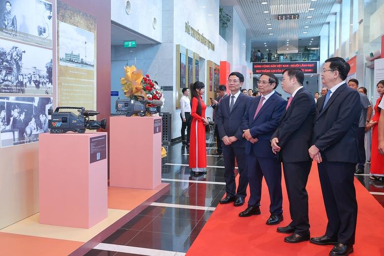 Thủ tướng: Báo chí phải kiến tạo được các dòng thông tin tích cực, chủ lưu- Ảnh 9.