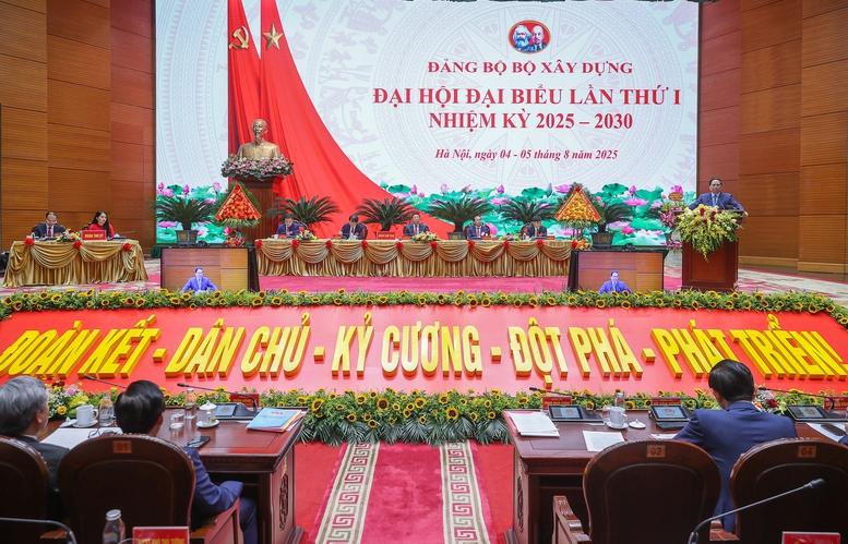 Thủ tướng: Đột phá phát triển các phương thức giao thông, thúc đẩy giao thông xanh và đô thị thông minh- Ảnh 5. Thủ tướng: Đột phá phát triển các phương thức giao thông, thúc đẩy giao thông xanh và đô thị thông minh- Ảnh 5.