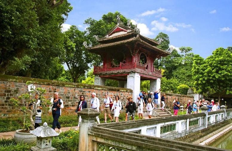 Hơn 1,5 triệu lượt khách quốc tế đến Việt Nam trong tháng 7- Ảnh 1. Hơn 1,5 triệu lượt khách quốc tế đến Việt Nam trong tháng 7- Ảnh 1.