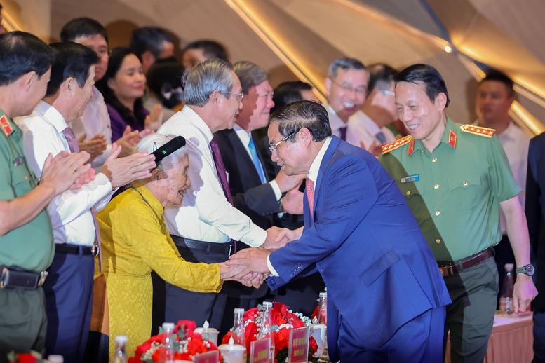 Thủ tướng Phạm Minh Chính dự Đại hội Thi đua 'Vì an ninh Tổ quốc' lần thứ IX- Ảnh 1. Thủ tướng Phạm Minh Chính dự Đại hội Thi đua 'Vì an ninh Tổ quốc' lần thứ IX- Ảnh 1.