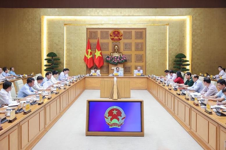 Thủ tướng: Khẩn trương hoàn thiện, trình Bộ Chính trị hai nghị quyết đột phá về giáo dục – đào tạo và chăm sóc sức khỏe nhân dân- Ảnh 1. Thủ tướng: Khẩn trương hoàn thiện, trình Bộ Chính trị hai nghị quyết đột phá về giáo dục – đào tạo và chăm sóc sức khỏe nhân dân- Ảnh 1.