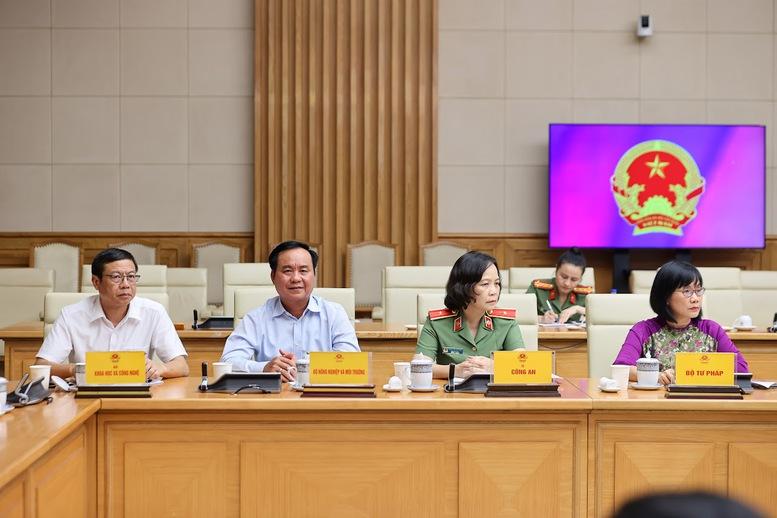 Thủ tướng: Khẩn trương hoàn thiện, trình Bộ Chính trị hai nghị quyết đột phá về giáo dục – đào tạo và chăm sóc sức khỏe nhân dân- Ảnh 7.