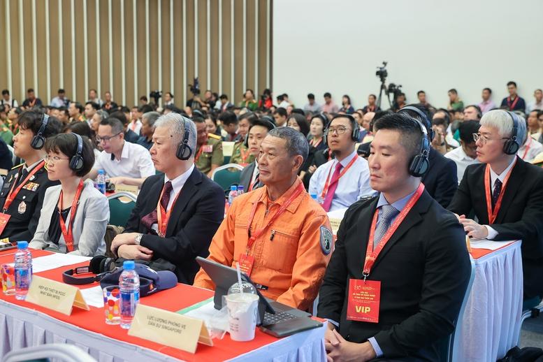 Thủ tướng: Xây dựng văn hóa phòng cháy, chữa cháy, phòng chống thiên tai, nâng cao kỹ năng cứu nạn, cứu hộ trong toàn dân- Ảnh 3.