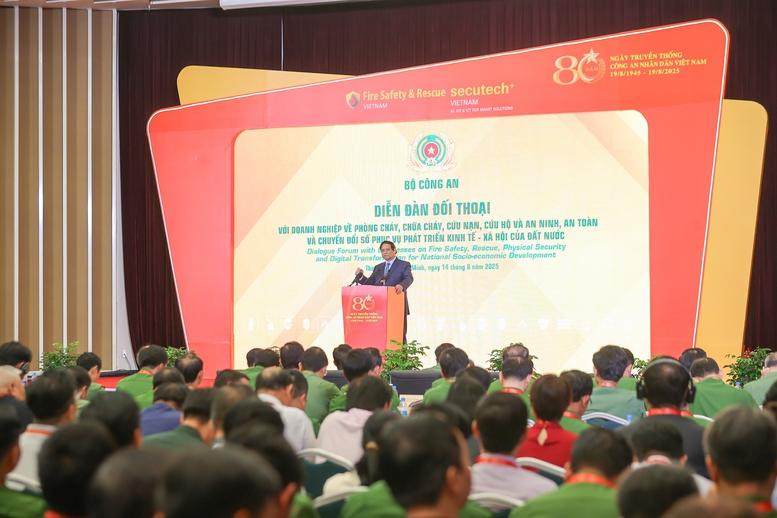 Thủ tướng: Xây dựng văn hóa phòng cháy, chữa cháy, phòng chống thiên tai, nâng cao kỹ năng cứu nạn, cứu hộ trong toàn dân- Ảnh 2.
