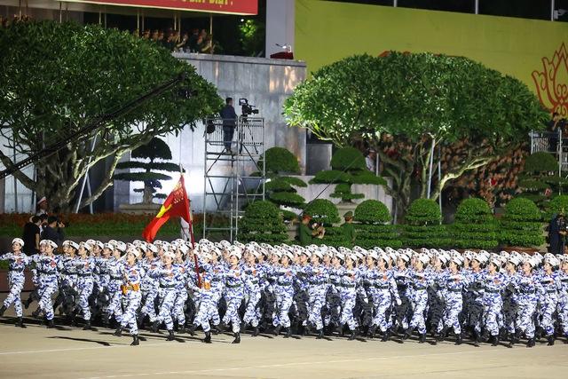 Chùm ảnh: Các lực lượng tổng hợp luyện diễu binh, diễu hành tại Quảng trường Ba Đình- Ảnh 10.