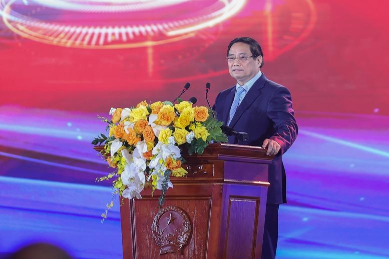 Thủ tướng: Triển lãm 80 năm tôn vinh lịch sử vẻ vang, lan tỏa lòng yêu nước, niềm tự hào, khát vọng vươn mình của dân tộc- Ảnh 3. Thủ tướng: Triển lãm 80 năm tôn vinh lịch sử vẻ vang, lan tỏa lòng yêu nước, niềm tự hào, khát vọng vươn mình của dân tộc- Ảnh 3.