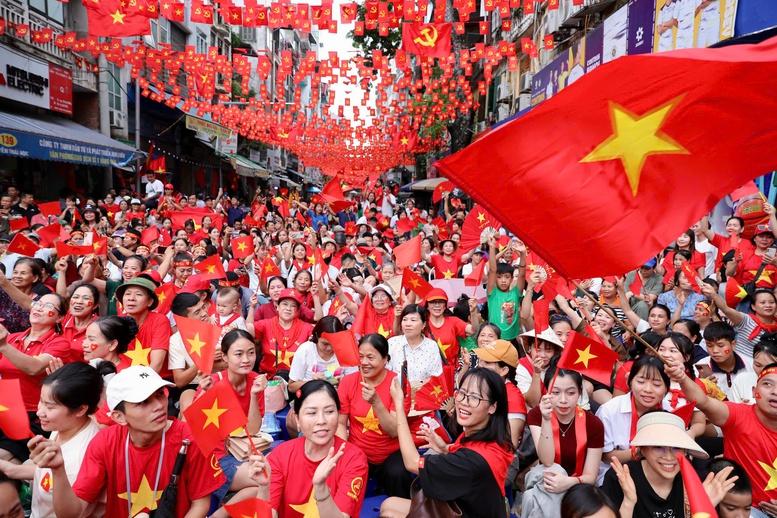 Bảo đảm tặng quà cho người dân kịp thời, đúng đối tượng, không trùng lặp- Ảnh 1.