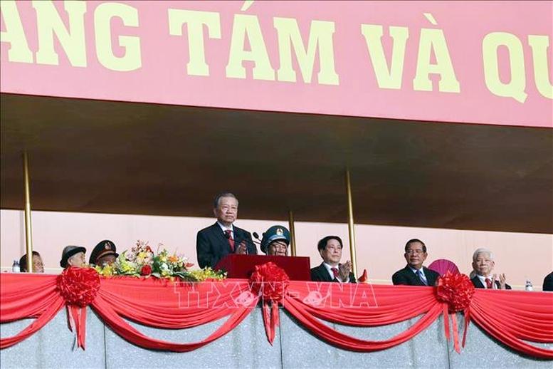 Không có lực cản nào có thể ngăn bước chúng ta vươn tới hòa bình, thịnh vượng, dân tộc ta trường tồn và phát triển- Ảnh 1.
