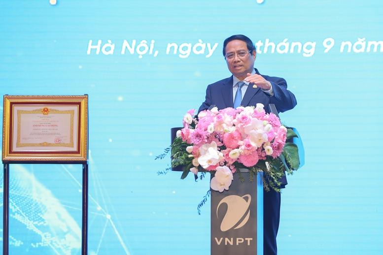 Thủ tướng: VNPT tiếp tục phát huy truyền thống đổi mới sáng tạo, dám nghĩ dám làm- Ảnh 6.