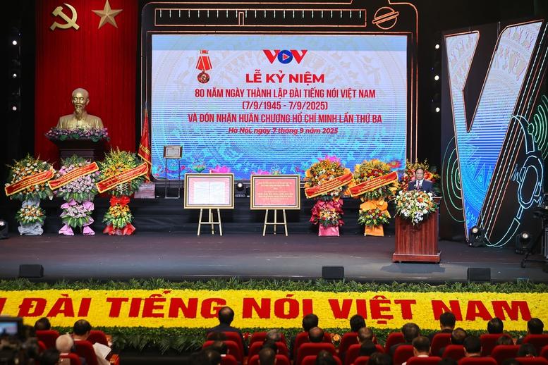 Thủ tướng: "Tiếng nói Việt Nam" luôn vang xa, bay cao, tạo động lực, truyền cảm hứng cho các thế hệ- Ảnh 6. Thủ tướng: "Tiếng nói Việt Nam" luôn vang xa, bay cao, tạo động lực, truyền cảm hứng cho các thế hệ- Ảnh 6.