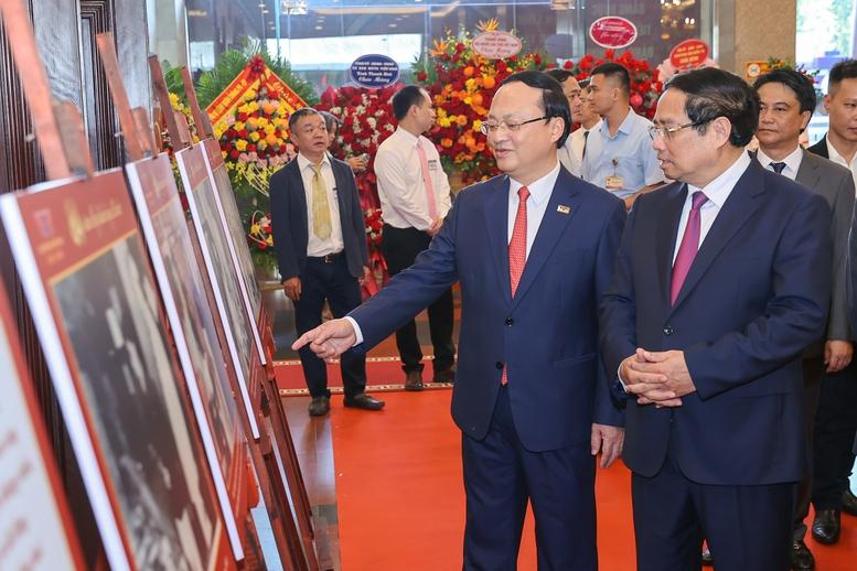 Thủ tướng: "Tiếng nói Việt Nam" luôn vang xa, bay cao, tạo động lực, truyền cảm hứng cho các thế hệ- Ảnh 9. Thủ tướng: "Tiếng nói Việt Nam" luôn vang xa, bay cao, tạo động lực, truyền cảm hứng cho các thế hệ- Ảnh 9.