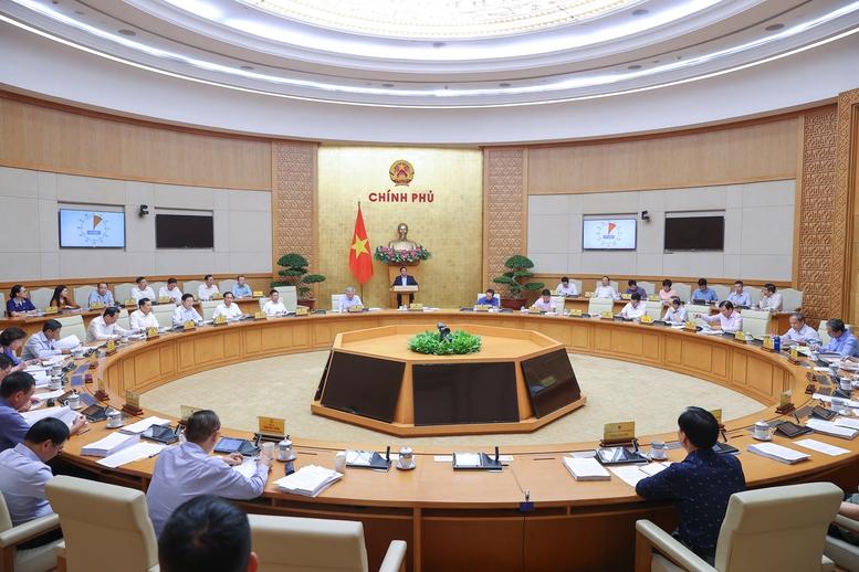 Quyết tâm cao, nỗ lực lớn, hành động quyết liệt để vượt các mục tiêu, chỉ tiêu của năm 2025- Ảnh 1.