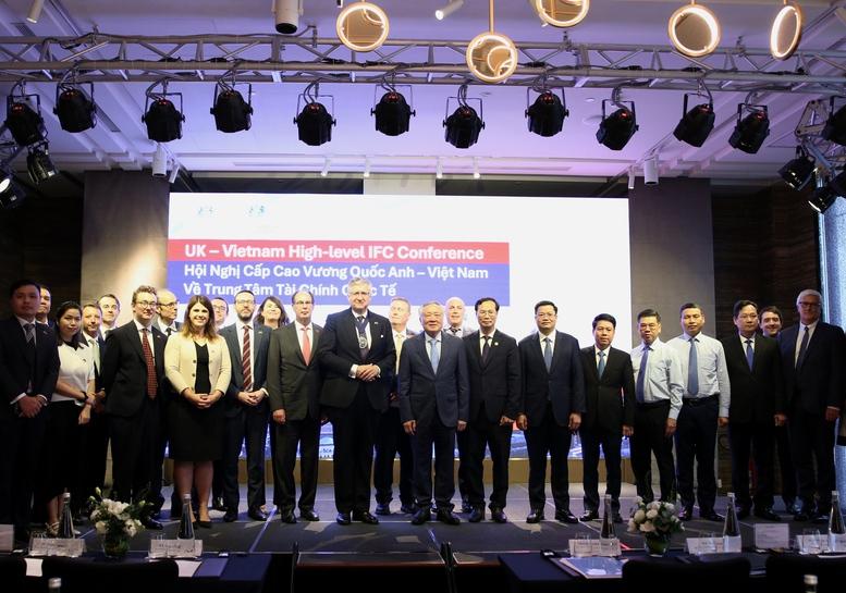Mong muốn tiếp tục nhận được sự hỗ trợ, đồng hành của Anh trong xây dựng và phát triển Trung tâm tài chính quốc tế- Ảnh 4.