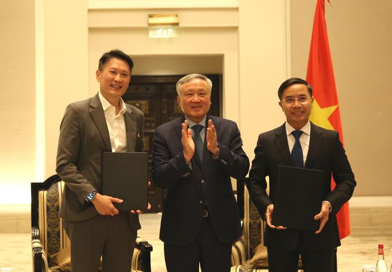 Phó Thủ tướng Thường trực Nguyễn Hòa Bình tiếp một số doanh nghiệp lớn của UAE- Ảnh 4.