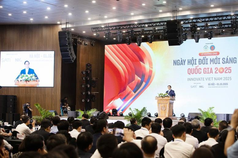 Thủ tướng: Không hạn chế không gian đổi mới sáng tạo của bất cứ tập thể và cá nhân nào- Ảnh 3.