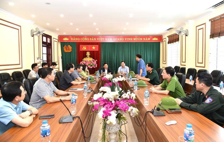 Phó Thủ tướng Hồ Đức Phớc kiểm tra công tác ứng phó, khắc phục hậu quả mưa lũ tại Lạng Sơn- Ảnh 1. Phó Thủ tướng Hồ Đức Phớc kiểm tra công tác ứng phó, khắc phục hậu quả mưa lũ tại Lạng Sơn- Ảnh 1.