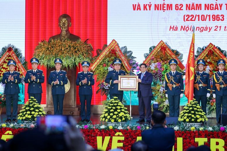 Thủ tướng: Phòng không - không quân là tuyến đầu phòng thủ chiến lược, cần nghiên cứu xây dựng "Vòm Phòng không bền vững"- Ảnh 6. Thủ tướng: Phòng không - không quân là tuyến đầu phòng thủ chiến lược, cần nghiên cứu xây dựng "Vòm Phòng không bền vững"- Ảnh 6.