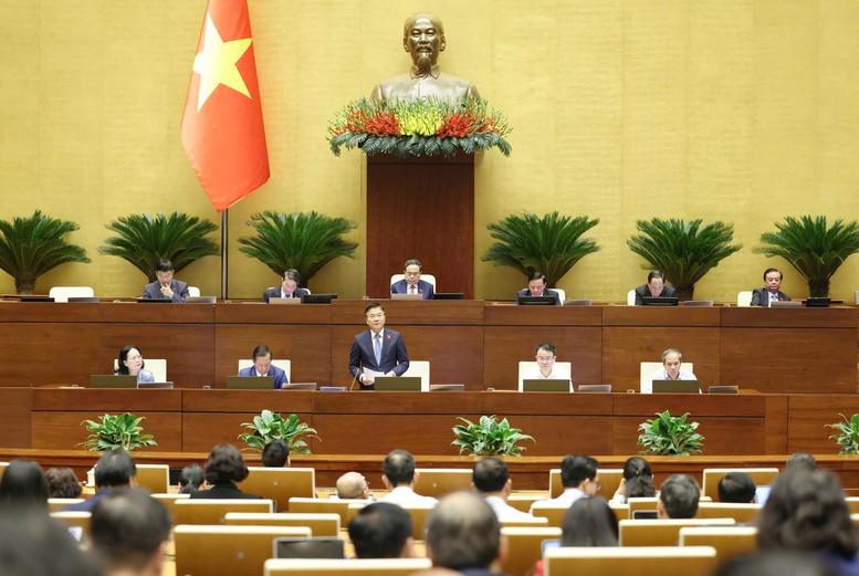 Phó Thủ tướng Lê Thành Long làm rõ một số vấn đề kinh tế - xã hội trước Quốc hội- Ảnh 3.