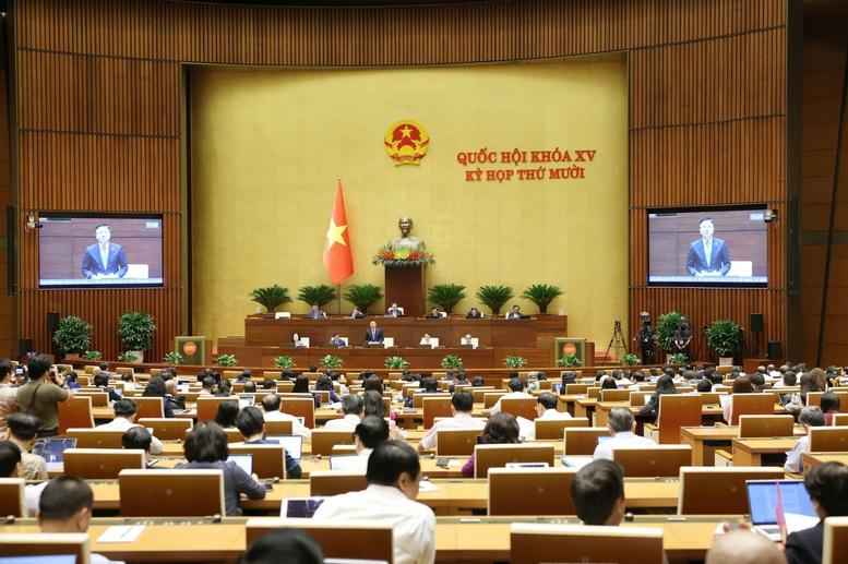 Phó Thủ tướng Lê Thành Long làm rõ một số vấn đề kinh tế - xã hội trước Quốc hội- Ảnh 4.