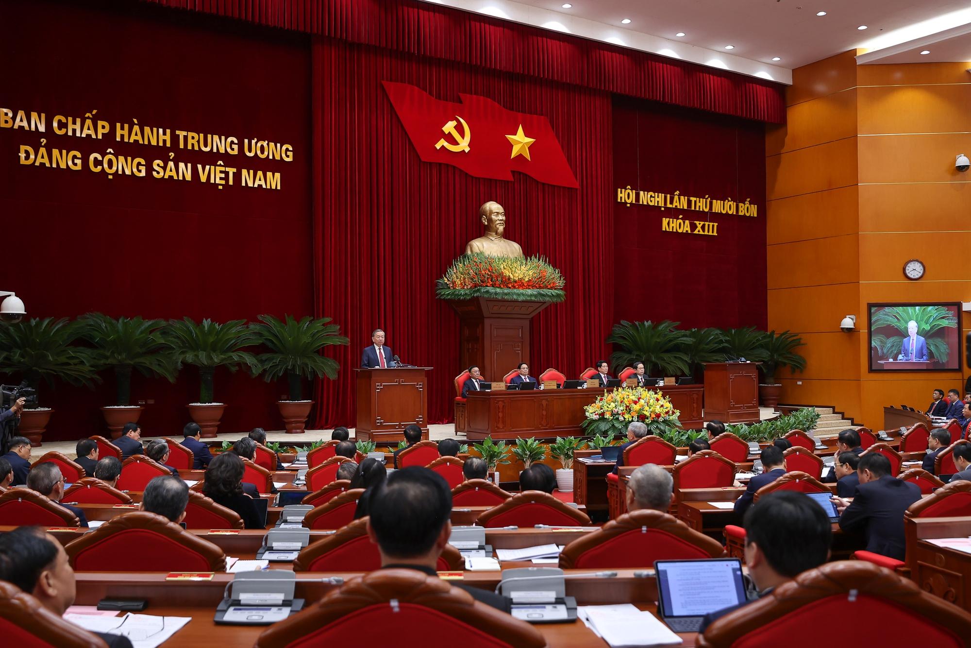 TRUNG ƯƠNG LỰA CHỌN NHÂN SỰ GIỚI THIỆU THAM GIA BỘ CHÍNH TRỊ, BAN BÍ THƯ KHÓA XIV- Ảnh 5. TRUNG ƯƠNG LỰA CHỌN NHÂN SỰ GIỚI THIỆU THAM GIA BỘ CHÍNH TRỊ, BAN BÍ THƯ KHÓA XIV- Ảnh 5.