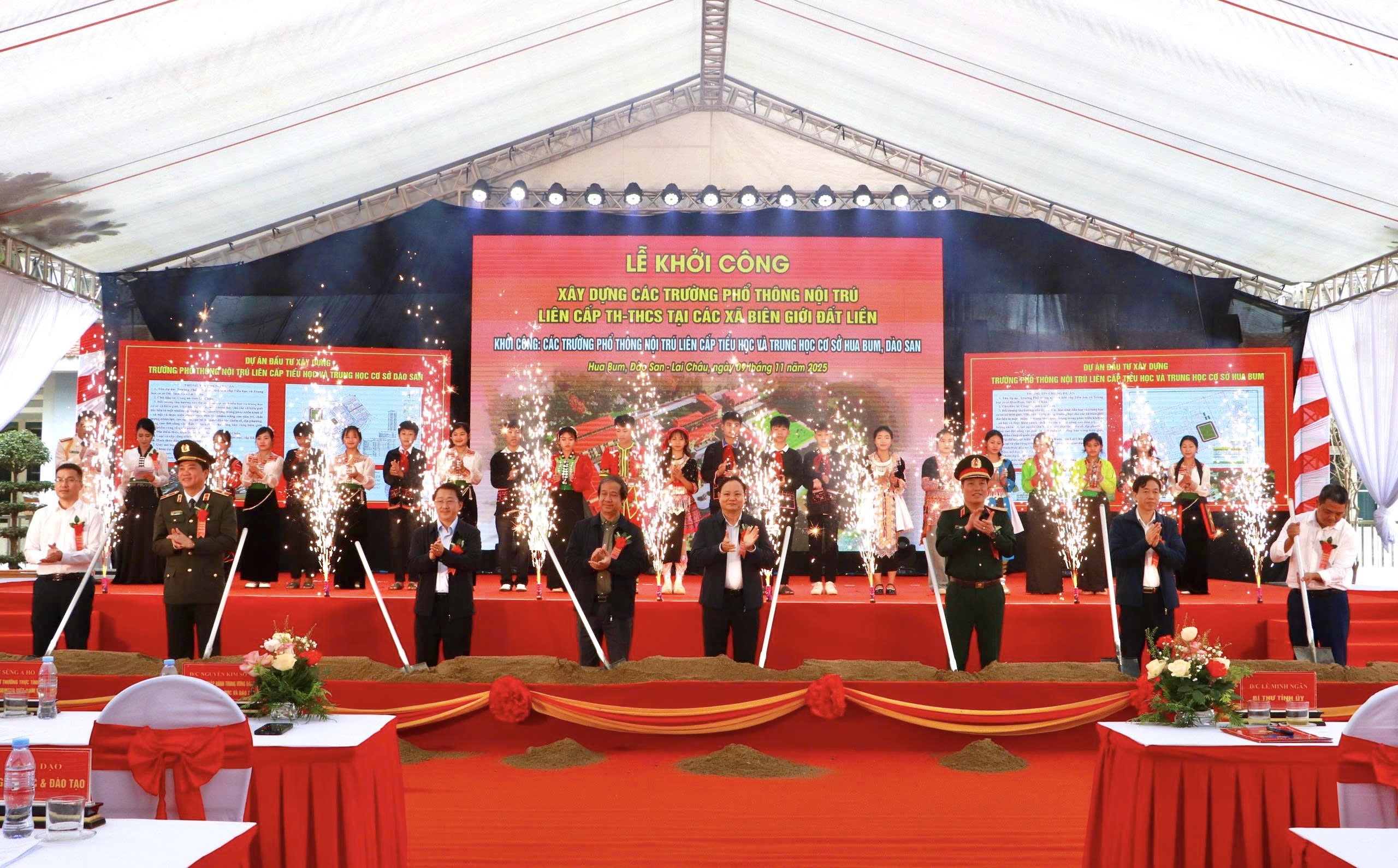 Lễ Khởi công các Trường Phổ thông nội trú liên cấp Tiểu học và Trung học cơ sở Hua Bum, Dào San