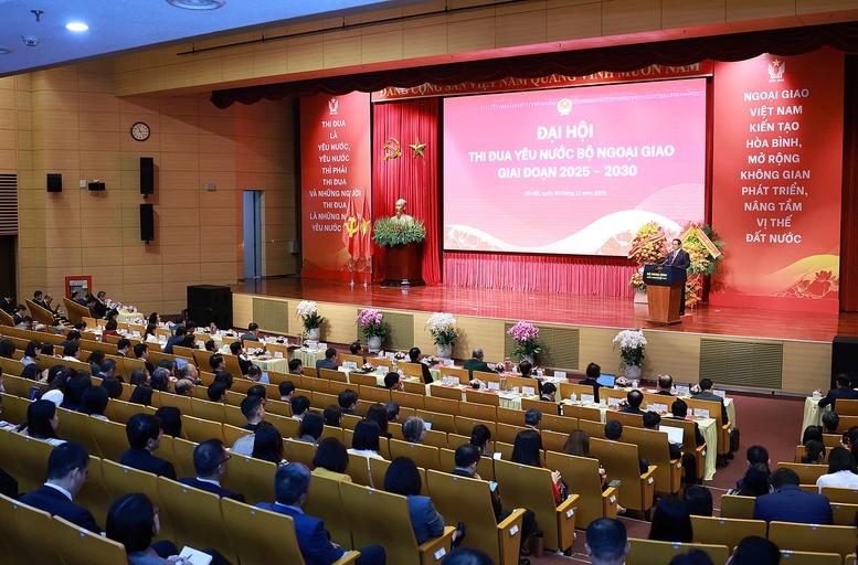 Thủ tướng: Xây dựng nền ngoại giao toàn diện, hiện đại, chuyên nghiệp, mang đậm bản sắc Việt Nam- Ảnh 7.