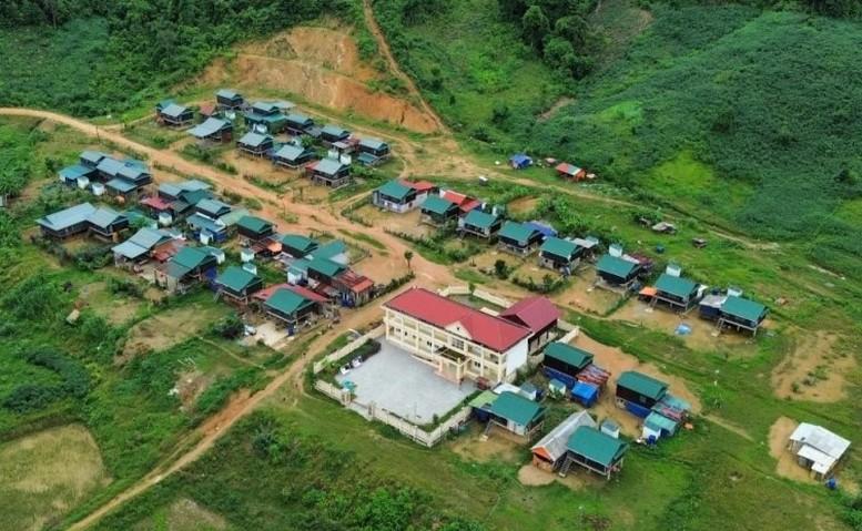 Trước 31/1/2026, hoàn thành xây mới, tái định cư cho những hộ có nhà bị lũ cuốn trôi, sập đổ hoàn toàn- Ảnh 1. Trước 31/1/2026, hoàn thành xây mới, tái định cư cho những hộ có nhà bị lũ cuốn trôi, sập đổ hoàn toàn- Ảnh 1.