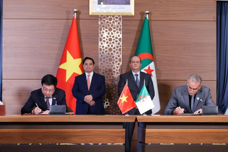 Việt Nam - Algeria ký kết nhiều văn kiện hợp tác quan trọng- Ảnh 5. Việt Nam - Algeria ký kết nhiều văn kiện hợp tác quan trọng- Ảnh 5.