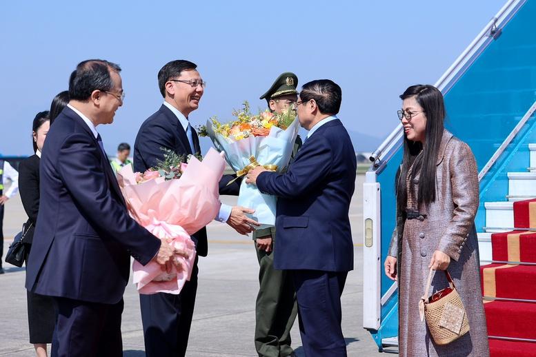 Thủ tướng Phạm Minh Chính về tới Hà Nội, kết thúc tốt đẹp chuyến công tác tới Kuwait, Algeria và Nam Phi- Ảnh 3.