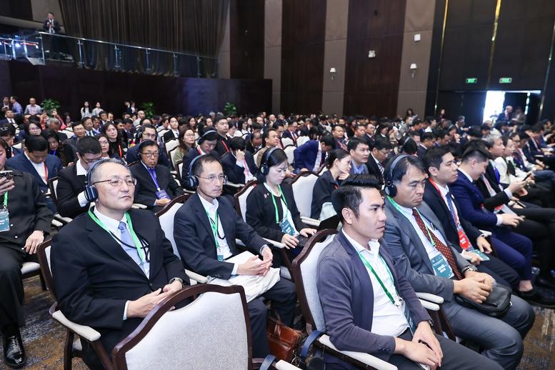 Thủ tướng: Phát huy tinh thần "làm việc, làm việc" và "3 cùng" để thúc đẩy hợp tác Việt – Nhật- Ảnh 8. Thủ tướng: Phát huy tinh thần "làm việc, làm việc" và "3 cùng" để thúc đẩy hợp tác Việt – Nhật- Ảnh 8.