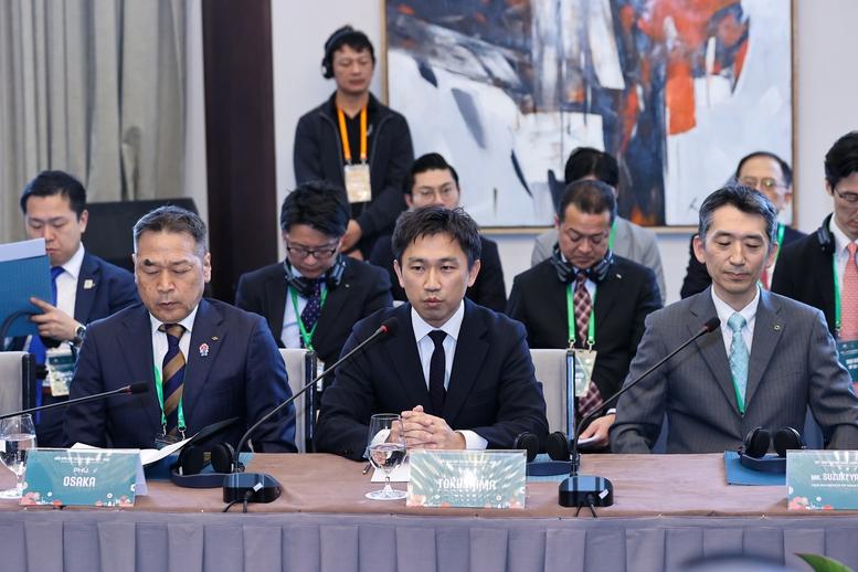 Thủ tướng đề nghị các địa phương Nhật Bản tăng cường hợp tác với Việt Nam trên 8 lĩnh vực- Ảnh 3. Thủ tướng đề nghị các địa phương Nhật Bản tăng cường hợp tác với Việt Nam trên 8 lĩnh vực- Ảnh 3.