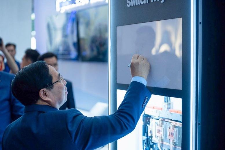 Thủ tướng dự các hoạt động tâm điểm tại Diễn đàn Kinh tế mùa Thu- Ảnh 5. Thủ tướng dự các hoạt động tâm điểm tại Diễn đàn Kinh tế mùa Thu- Ảnh 5.