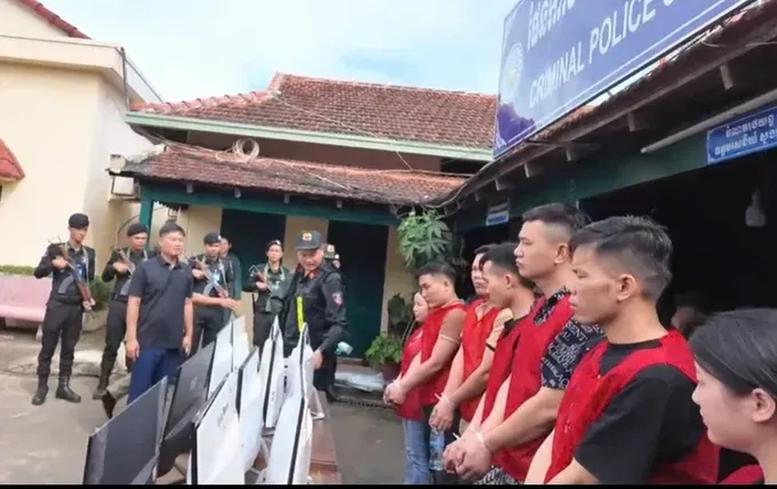 Thủ tướng gửi thư khen Công an tỉnh Lai Châu triệt phá tổ chức lừa đảo xuyên quốc gia- Ảnh 1.