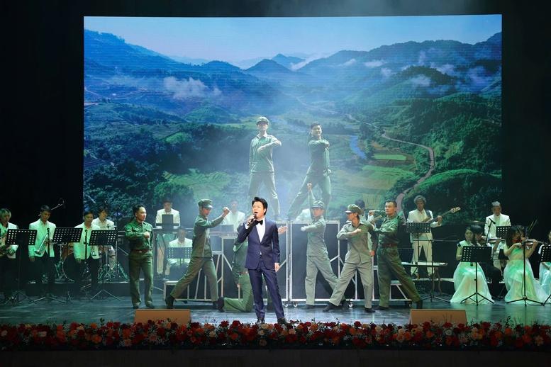 Chủ tịch nước Lương Cường dự Lễ kỷ niệm 50 năm Quốc khánh Lào- Ảnh 4.