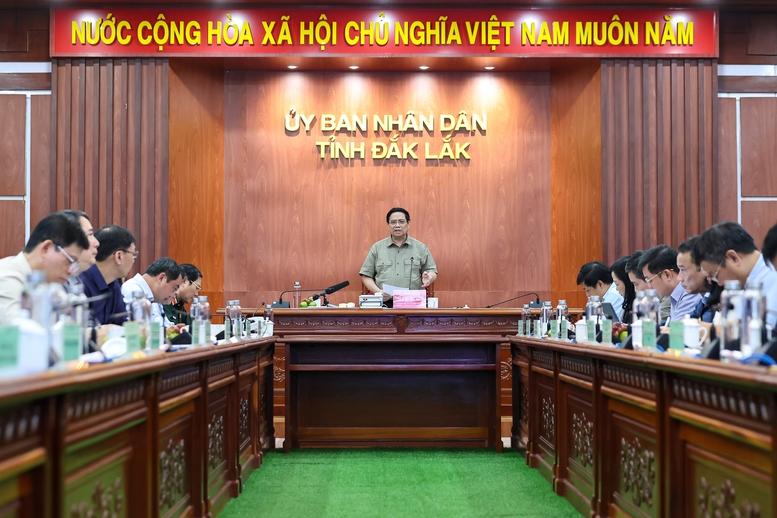 Thủ tướng: Triển khai "chiến dịch Quang Trung" thần tốc dựng lại nhà cho đồng bào bị thiên tai- Ảnh 12. Thủ tướng: Triển khai "chiến dịch Quang Trung" thần tốc dựng lại nhà cho đồng bào bị thiên tai- Ảnh 12.