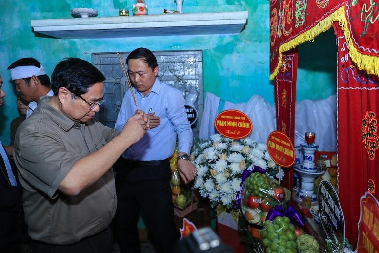 Thủ tướng: Triển khai "chiến dịch Quang Trung" thần tốc dựng lại nhà cho đồng bào bị thiên tai- Ảnh 4. Thủ tướng: Triển khai "chiến dịch Quang Trung" thần tốc dựng lại nhà cho đồng bào bị thiên tai- Ảnh 4.