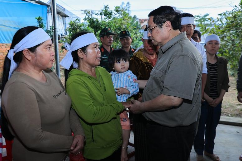 Thủ tướng: Triển khai "chiến dịch Quang Trung" thần tốc dựng lại nhà cho đồng bào bị thiên tai- Ảnh 6. Thủ tướng: Triển khai "chiến dịch Quang Trung" thần tốc dựng lại nhà cho đồng bào bị thiên tai- Ảnh 6.