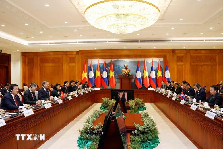 Tổng Bí thư Tô Lâm hội kiến Chủ tịch Quốc hội Lào Saysomphone Phomvihane- Ảnh 2.