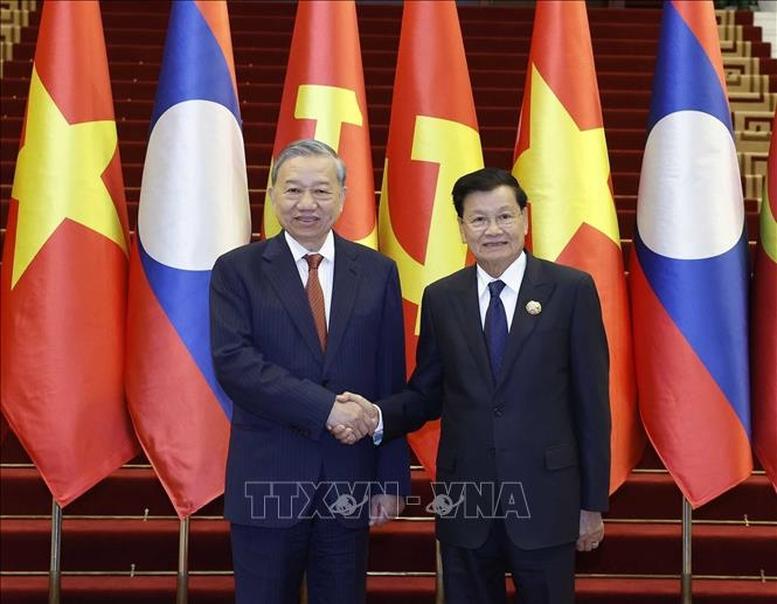 Tăng cường quan hệ hợp tác giữa Đảng Cộng sản Việt Nam và Đảng Nhân dân Cách mạng Lào- Ảnh 1. Tăng cường quan hệ hợp tác giữa Đảng Cộng sản Việt Nam và Đảng Nhân dân Cách mạng Lào- Ảnh 1.