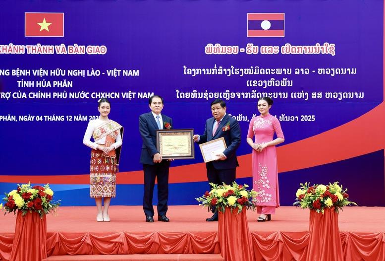 Khánh thành, bàn giao Bệnh Viện Hữu nghị Lào-Việt Nam- Ảnh 8.