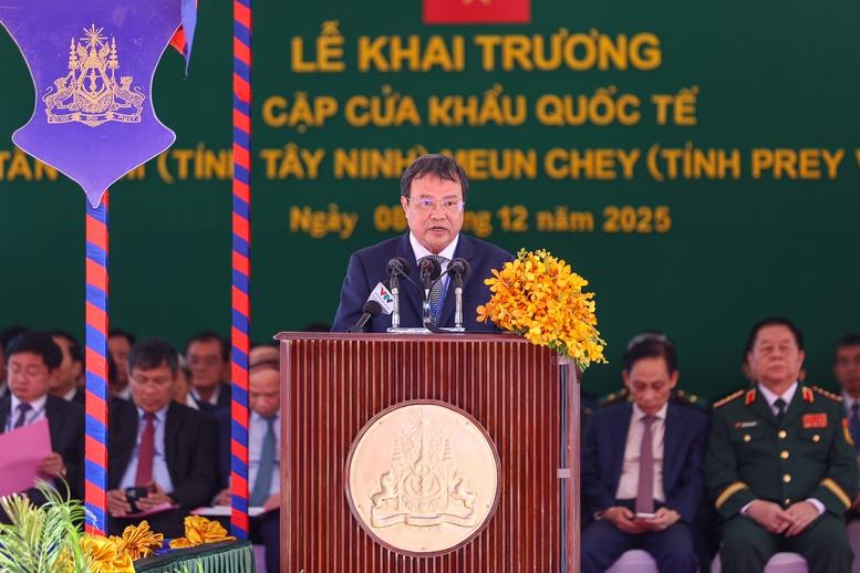 Thủ tướng Phạm Minh Chính cùng Thủ tướng Campuchia khai trương cặp cửa khẩu quốc tế mới- Ảnh 8.