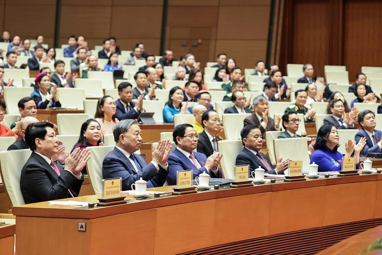 Khẩn trương triển khai đồng bộ các luật, nghị quyết đã được Quốc hội thông qua- Ảnh 2. Khẩn trương triển khai đồng bộ các luật, nghị quyết đã được Quốc hội thông qua- Ảnh 2.