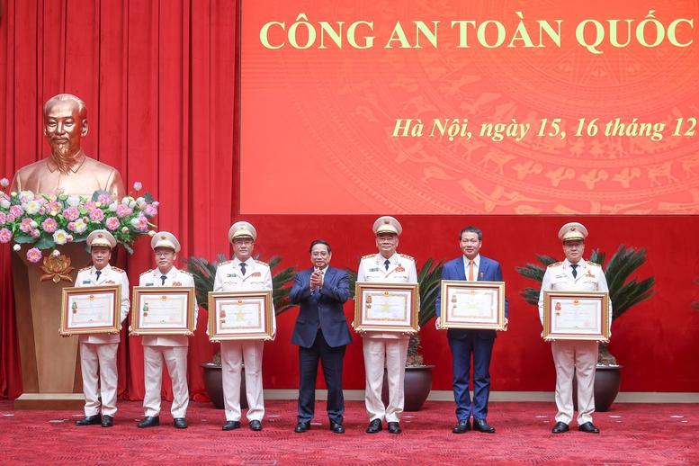 Thủ tướng Phạm Minh Chính dự Hội nghị Công an toàn quốc lần thứ 81- Ảnh 6. Thủ tướng Phạm Minh Chính dự Hội nghị Công an toàn quốc lần thứ 81- Ảnh 6.