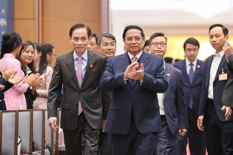 Thủ tướng: Quan tâm đầu tư cho khu vực biên giới ít nhất phải bằng hoặc cao hơn trong nội địa- Ảnh 1. Thủ tướng: Quan tâm đầu tư cho khu vực biên giới ít nhất phải bằng hoặc cao hơn trong nội địa- Ảnh 1.