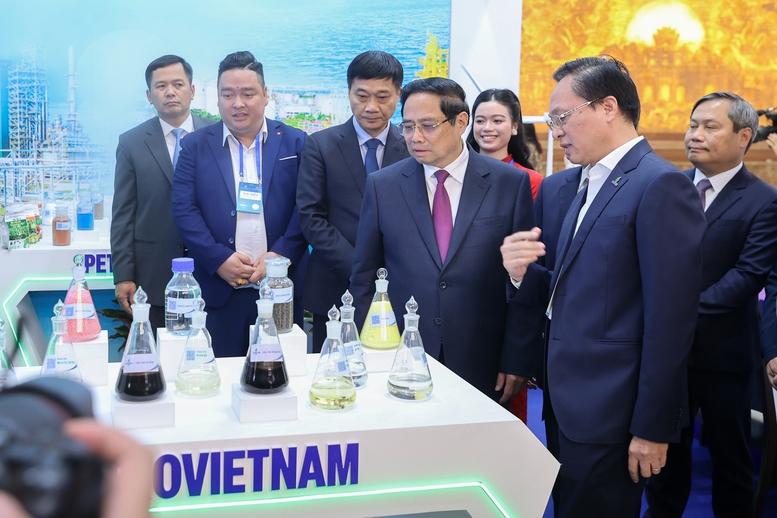 Thủ tướng: Việt Nam xác định ổn định là pháo đài bất khả xâm phạm; phát triển nhanh, bền vững là động cơ vĩnh cửu- Ảnh 1.