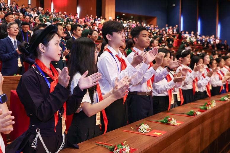 Thủ tướng: Các phong trào thi đua yêu nước góp phần tạo nên những 'kỳ tích'*- Ảnh 5.