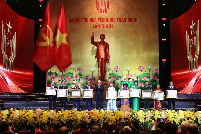 Lãnh đạo Đảng, Nhà nước trao danh hiệu Anh hùng tặng các tập thể, cá nhân- Ảnh 3.