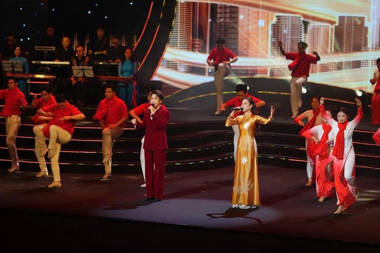 ‘Với Đảng vẹn toàn niềm tin yêu’-chương trình nghệ thuật đặc biệt hướng tới Đại hội Đảng XIV- Ảnh 6. ‘Với Đảng vẹn toàn niềm tin yêu’-chương trình nghệ thuật đặc biệt hướng tới Đại hội Đảng XIV- Ảnh 6.