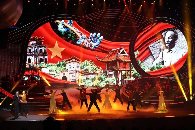 ‘Với Đảng vẹn toàn niềm tin yêu’-chương trình nghệ thuật đặc biệt hướng tới Đại hội Đảng XIV- Ảnh 3. ‘Với Đảng vẹn toàn niềm tin yêu’-chương trình nghệ thuật đặc biệt hướng tới Đại hội Đảng XIV- Ảnh 3.